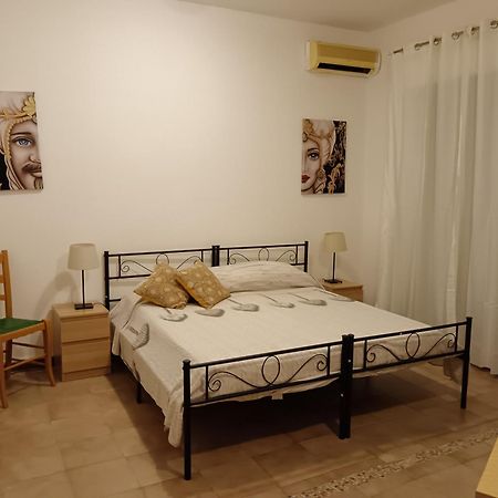Bed and Breakfast San Nicolo House Aci Catena Exterior foto