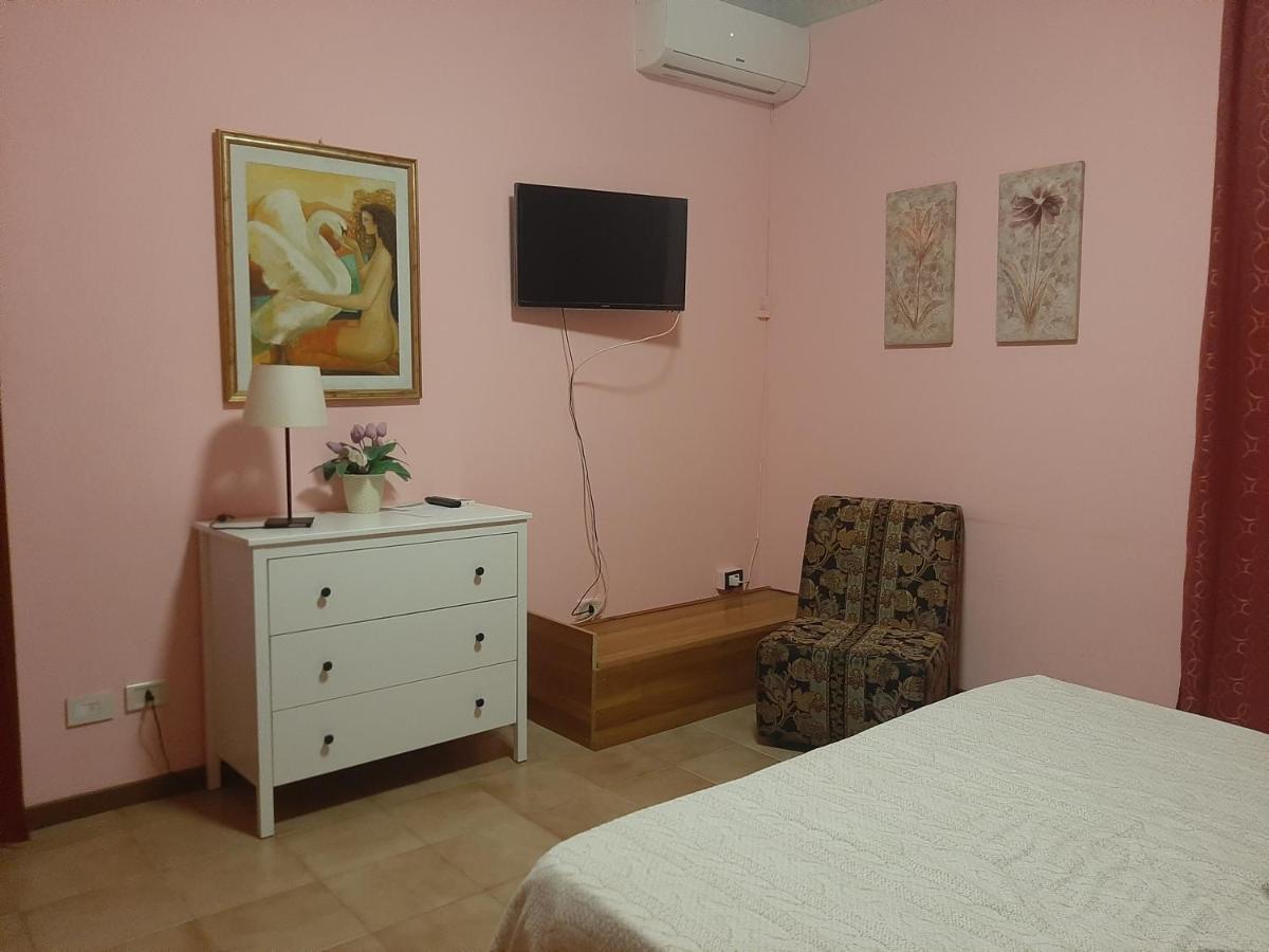 Bed and Breakfast San Nicolo House Aci Catena Exterior foto