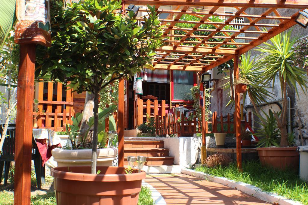 Bed and Breakfast San Nicolo House Aci Catena Exterior foto