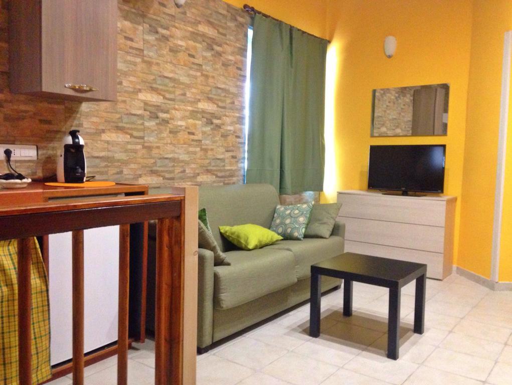 Bed and Breakfast San Nicolo House Aci Catena Exterior foto