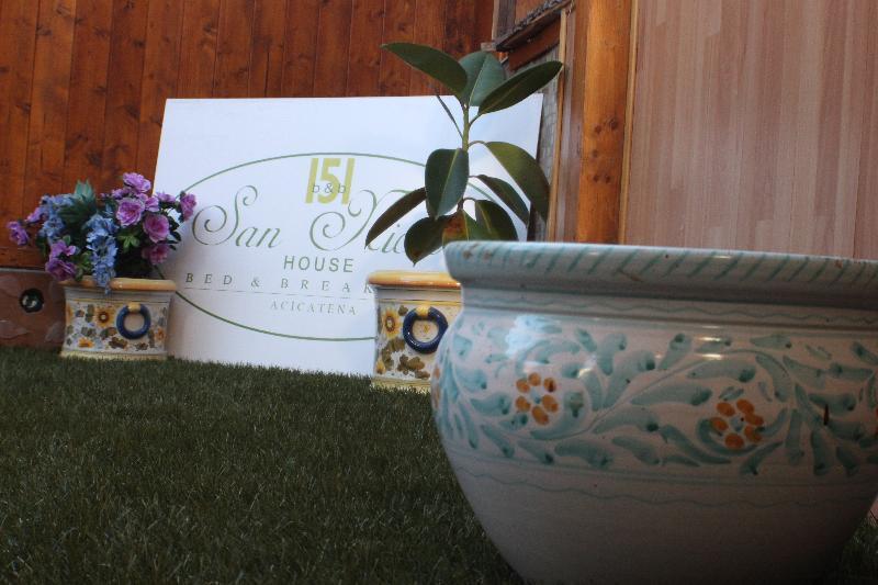 Bed and Breakfast San Nicolo House Aci Catena Exterior foto