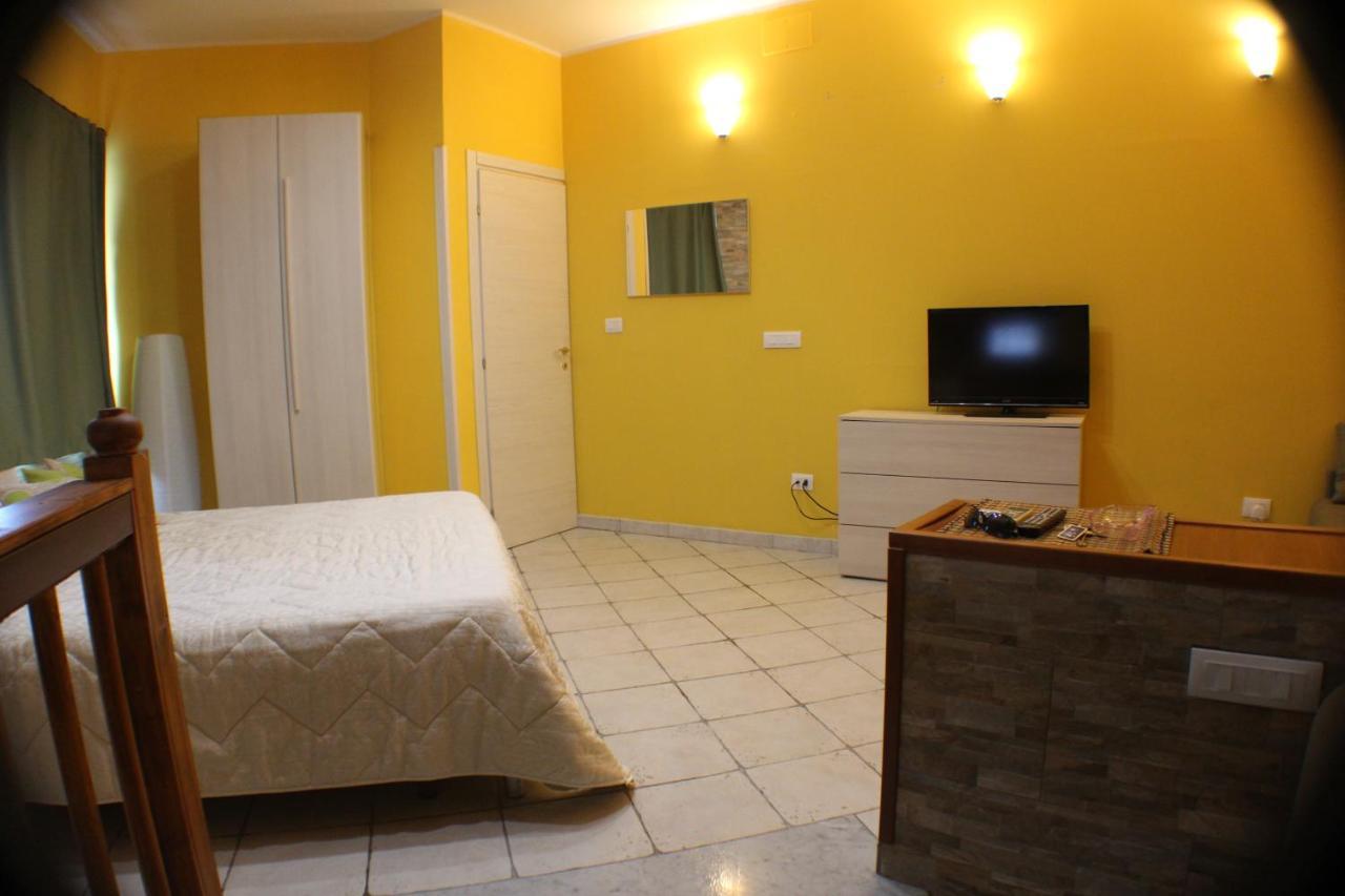 Bed and Breakfast San Nicolo House Aci Catena Exterior foto